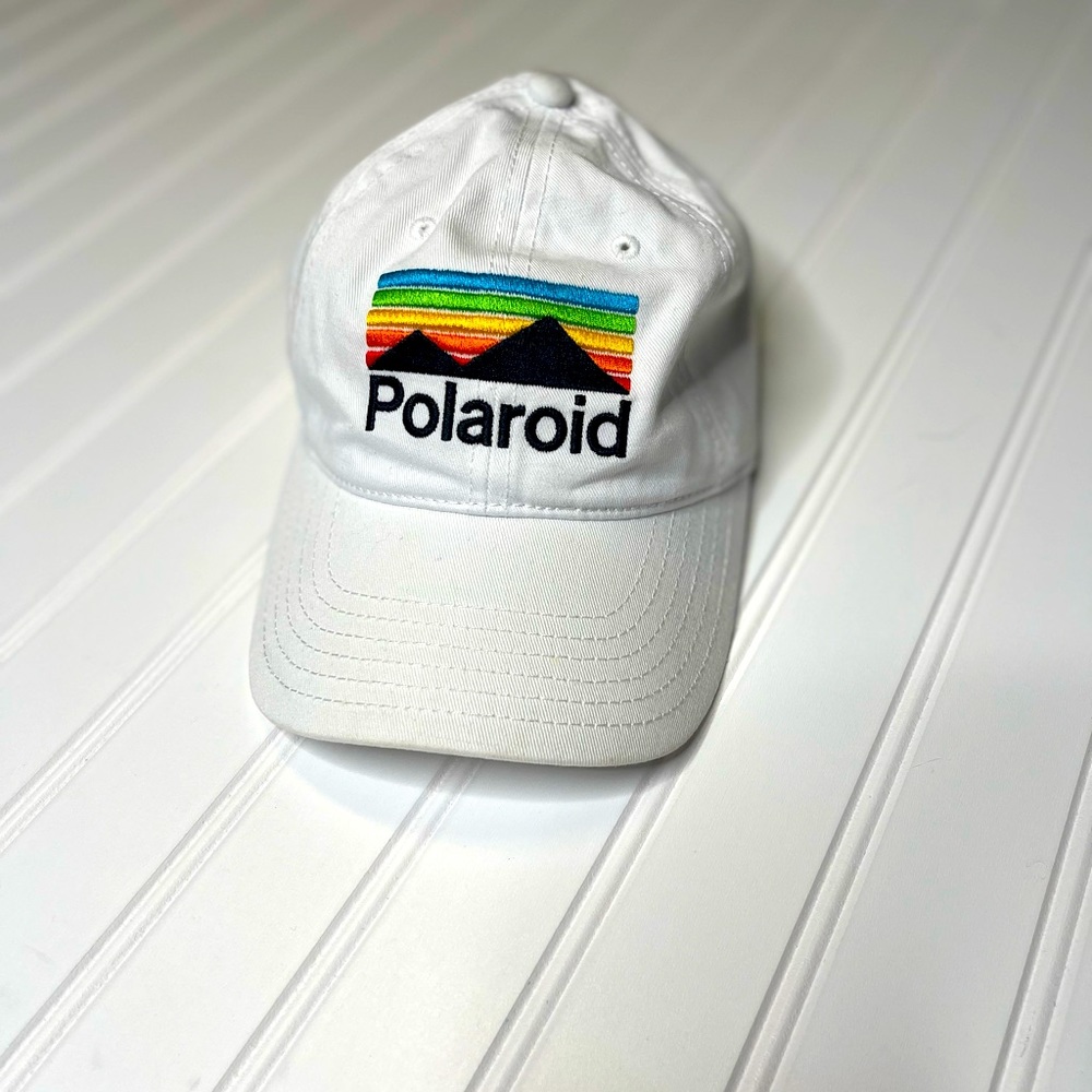 Polaroid adjustable white hat mens or womans